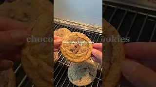 the BEST chocolate chip cookies 🍪🍫💌 #baking #aesthetic #bakewithme
