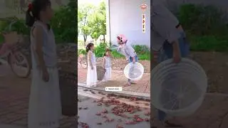 Little Beauty dropped a crayfish but luckily two little girls called her back to pick it up and b...
