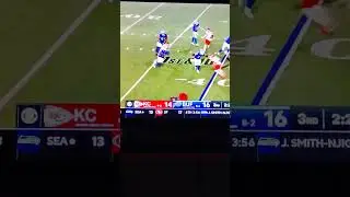 Leo Chenal text book tackle vs Bills