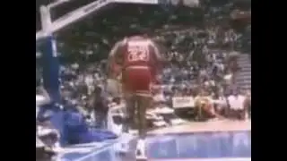 Michael Jordan One Handed Reverse Dunk 1987