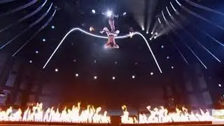 CAIDA EN AMERICAN'S GOT TALENT