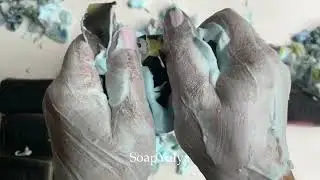 Tita Valentina - apretar esponjas