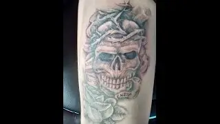 Tatuaje de Calavera & Rosas / Skull and Roses Tattoo - Nosfe Ink Tattoo