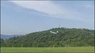 Aterrizaje del Alpina en cámara lenta