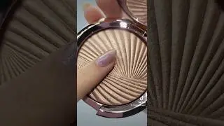 Este&eacute; Lauder Bronze Goddess Highlighting Powder Gel&eacute;e- 03 Modern Mercury