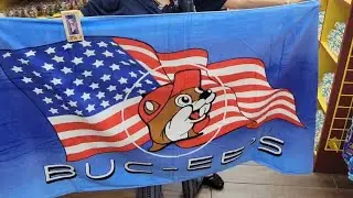 First time at Bucees! Bucees is Bonkers Yo. Food and Merch!