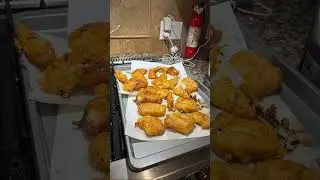 Making fried cod for new years! #fish #cooking #kitchen #asmr #newyear #holiday #winter