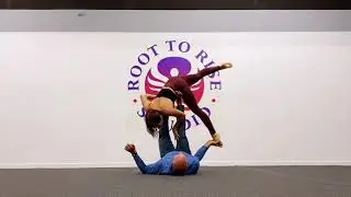 AcroYoga Washing Machine &lsquo;Flamingo twist&rsquo;￼