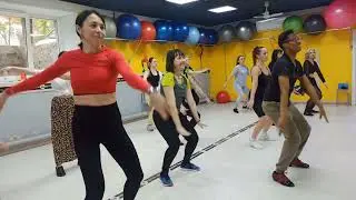 Сальса Линейка | Средний уровень B1 | Соло/Shine-Footwork | #bkstudiofamily