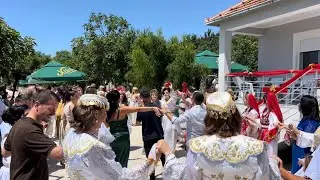 Muzike dhe Tradite ne Dasmen e Krythes tek Familja Capriqi.Performojne Suad Shaptafi dhe Samir Veliq