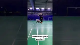 Badminton jump smash🏸