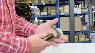 Executive Shaving Silvertip Turnback Travel Shaving Brush - Quick Look and Assembly