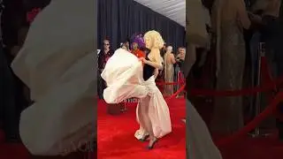 ROS&Eacute; ПЕРВАЯ ПРЕМИЯ ГРЭММИ GLAMBOT (BTS) 😍 #rose #grammys #fypviral #glambot
