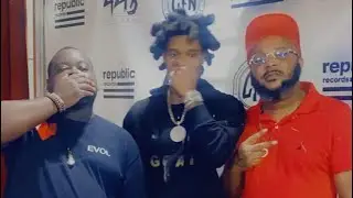 @KuttEmReese  Private Listening Party| Day in the Life VLOG| Barbershop talk| watch til end.