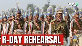 REPUBLIC DAY SPECIAL : Full-Dress Rehearsal Lights Up Kartavya Path in Delhi