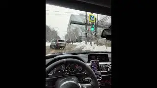 Пьяную M3 несет по дороге 🥲