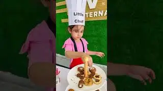 Little chefs in the kitchen! Adorable cookie decor session!