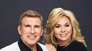 Trump PARDONS Todd & Julie Chrisley! 