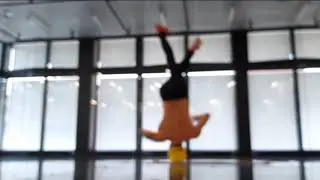 World Record Headspin in 1' (2019) B-Boy Gyomecore : 150 spins