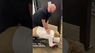An adjustment with Dr. Walker!💥🔥 #chiropractor #chiropracticcare #gettingadjusted #wellness