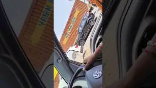 Ahmedabad Spot Range Rover Car Narde Modi #shortsviral #travel #trending #explore #rangerover #modi