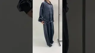 259900