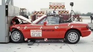 Легендарные краш-тесты Mazda MX-5 Miata: сравнение всех поколений (эволюция безопасности от Север...