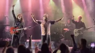Return play 'To The Top' at Hestholmen Retrofestival, + band intro (Vals&oslash;ya, Norway, Aug. 2024)