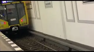 Mitfahrt in der Baureihe H von U Bahnhof Stadtmitte -  S+U Bhf. Friedrichstra&szlig;e