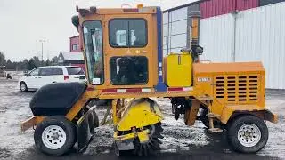 2009 Superior Broom DT80CT Sweeper