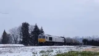 Baureihe 247 in der Schneelandschaft