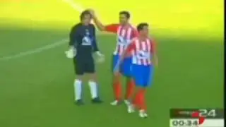 Incre&iacute;ble gol de porter&iacute;a a porter&iacute;a