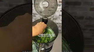 🍏 Техника наслаивания для соковыжималки Kuvings AUTO10 Hands-Free Slow Juicer от @GrassrootsGarden