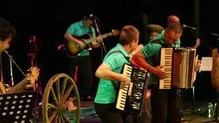 Los Mit&aacute; - Selecci&oacute;n de Kolomeikas y Corrido