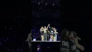 TWICE Final Group Bow 💙 | End of the Night | LIVE Oakland 2026