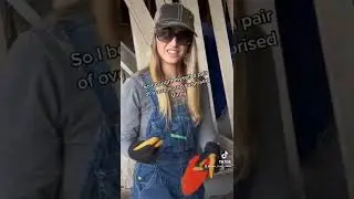 What Farmers Wear - OOTD Iowa Farm Clothing Trends #farm #ootd #overalls  #johndeere #caseih