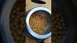 How to soaked white peas in 1 hour | white matar soked #peas #matarrecipe #shorts #ytshorts