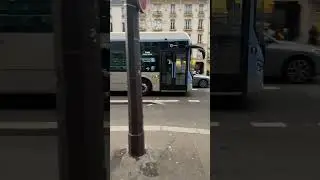 D&eacute;part d&rsquo;un Irizar ie 12 de la ligne 68 &agrave; Porte D&rsquo;Orl&eacute;ans en direction de Trinit&eacute;