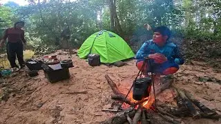 Camping by the stream in winter Ep261.1