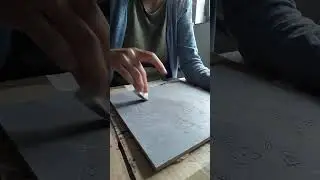 Verf tamponeren op houten plankje