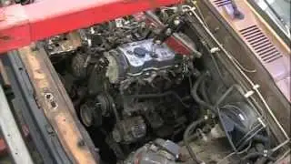 Демонтаж двигателя Isuzu вместе с головкой блока цилиндров.
