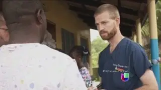 El médico infectado con ébola llega a EEUU