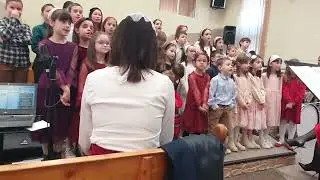 Grupul de copii ,poem despre nasterea Domnului!