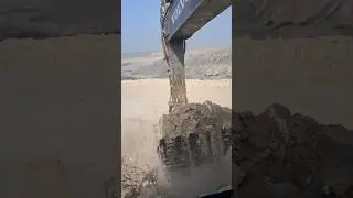 #excavator #mining #dozer #viralvideo #volvoxc90 automobile