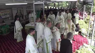 Sfânta Liturghie Arhierească în Duminica Pogorârii Sfântului Duh