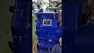 Reducing and sizing mill block