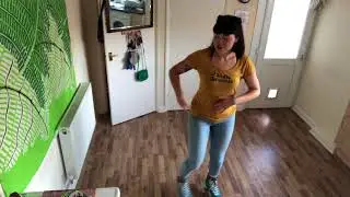 Warm up Dance on Roller Skates
