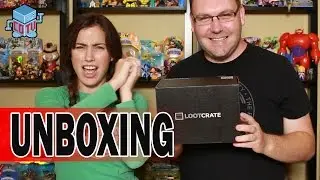 Loot Crate Aug 2015 Unboxing with Hailey Bright