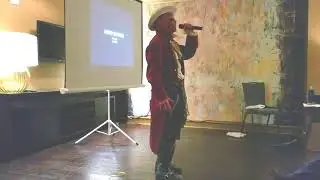 Danny Shorago - Take Me Home, Country Roads cosplay