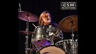 ROBERTO PANZERI insegnante di batteria, presso il Centro Studi musicali della Svizzera Italiana